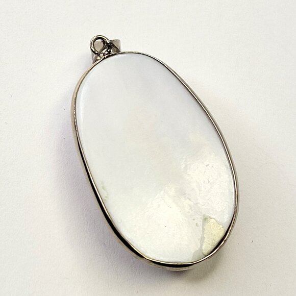 Large Abalone Mother of Pearl Pendant Oval Pearl Pendant - Picture 4 of 10
